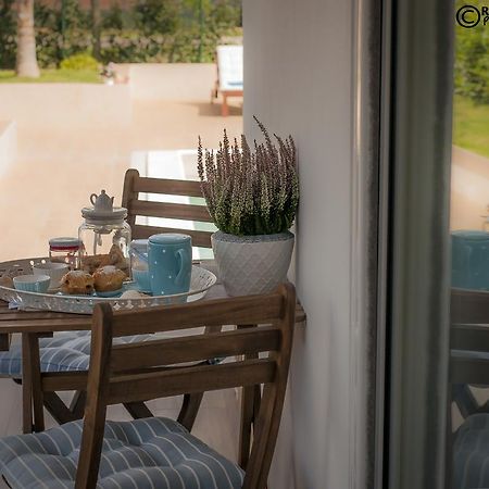B&B La Gatta Sul Tetto Borgo san Donato  Exterior foto