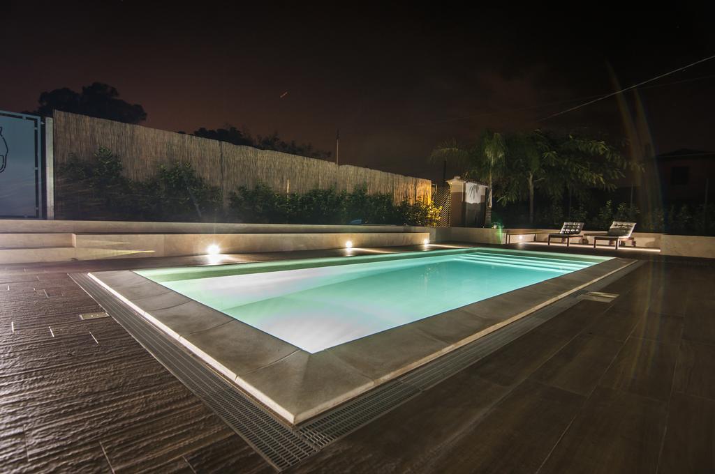 B&B La Gatta Sul Tetto Borgo san Donato  Exterior foto